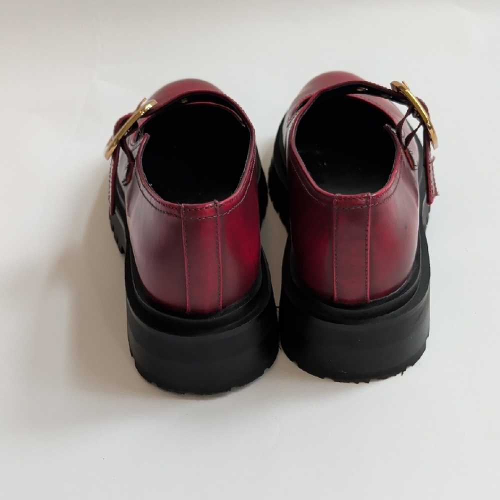 Steve Madden Burgundy Mary Jane Flats with Gold Buckle - Picture 3 of 4